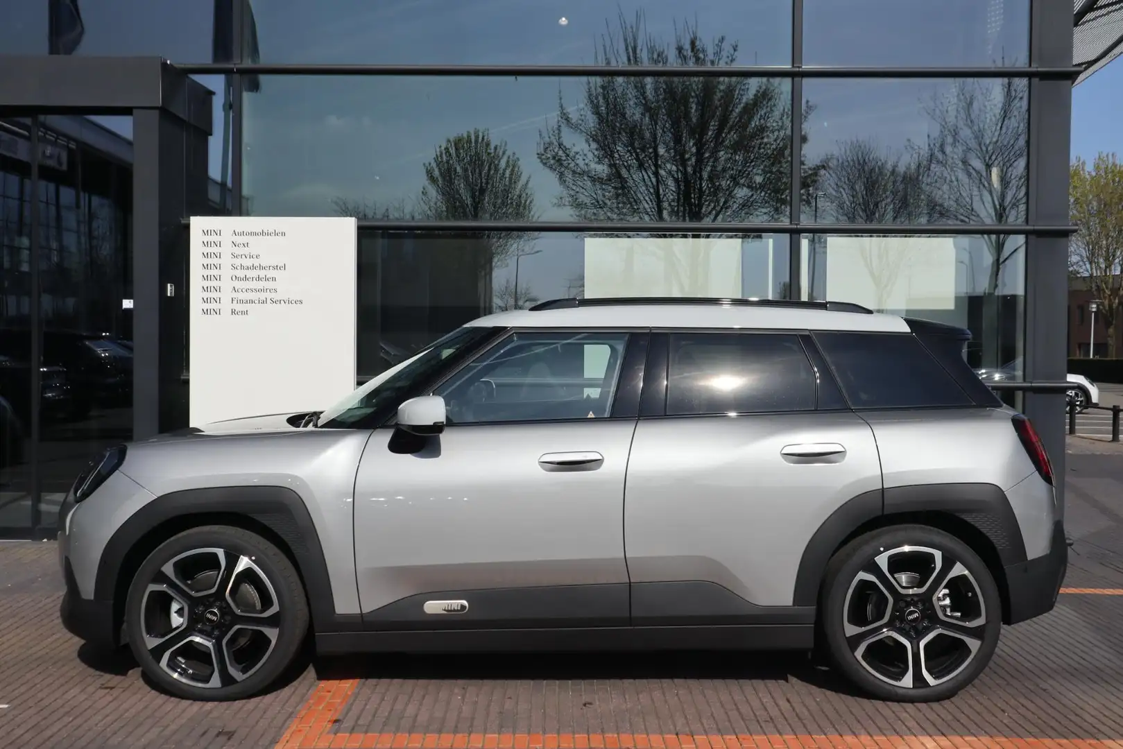 MINI Aceman E Favoured trim | Package M | MINI Month Argent - 2