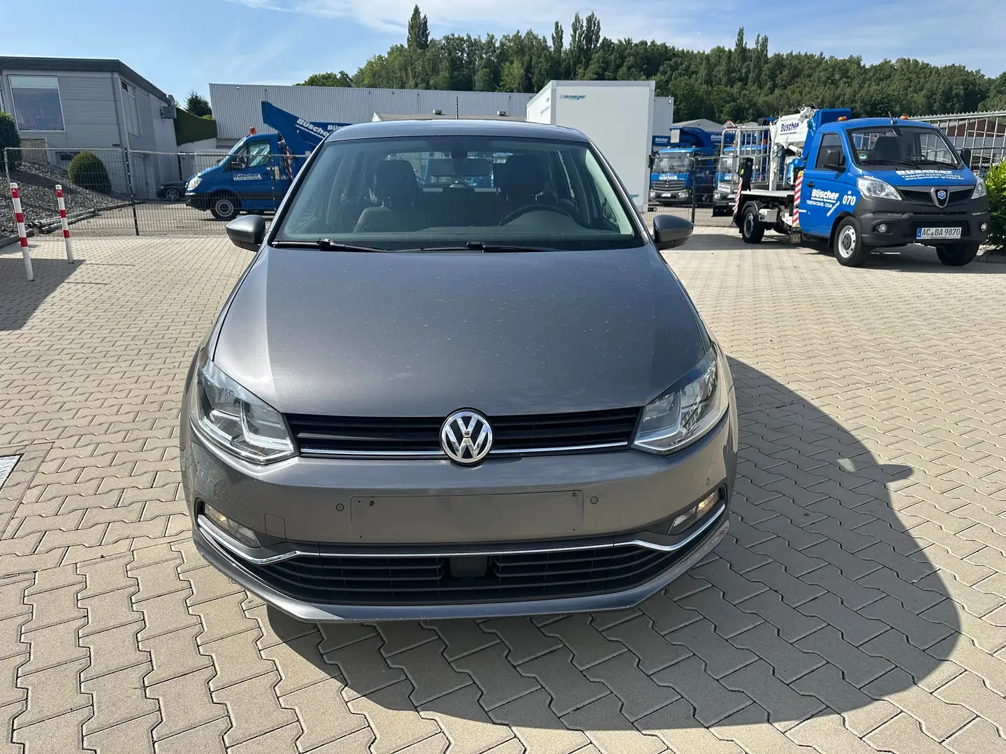 Volkswagen Polo Comfortline Navi Euro 6 Grau - 2