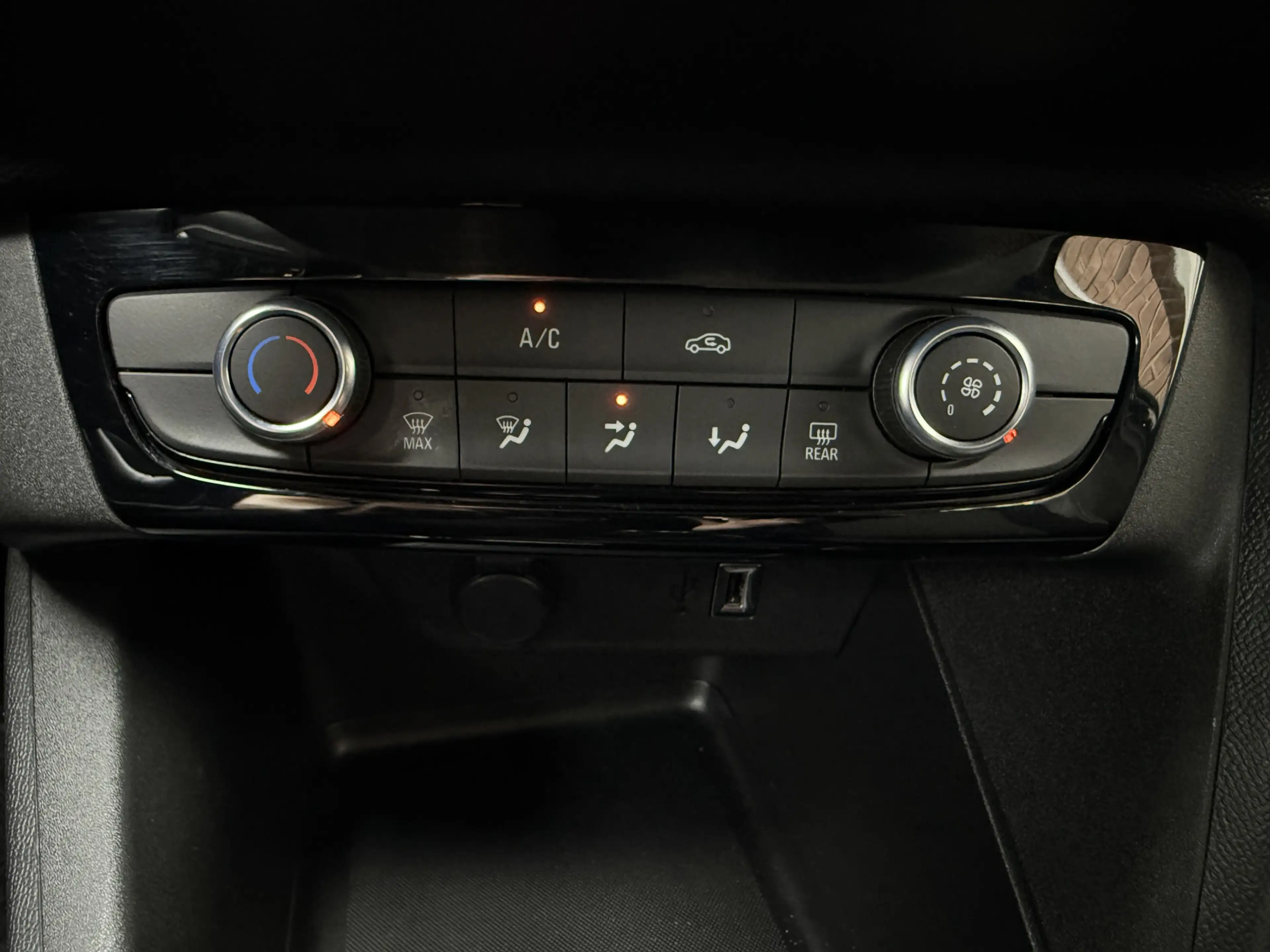 Opel Corsa 1.2 Level 2 | zuinig | 16 inch velgen | applecarpl — photo 25