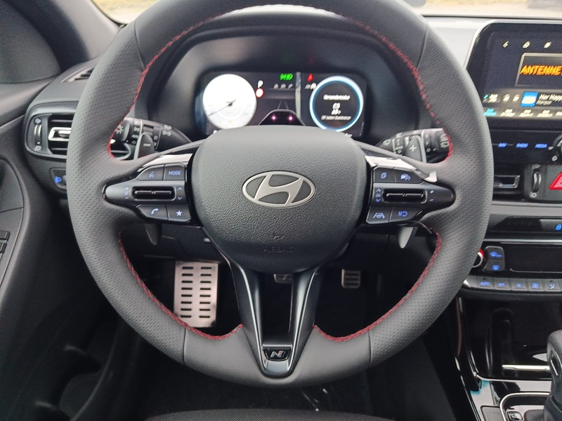 Hyundai i30 Kombi 1.6 T-GDI  N Line NAVI|KAMERA|SHZ|LRHZ — photo 10