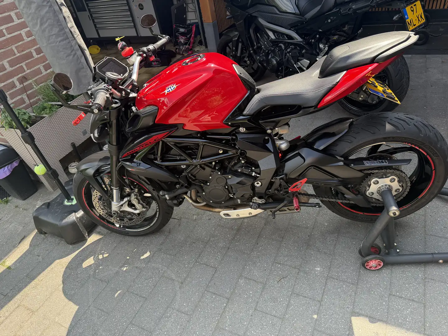 MV Agusta Brutale 800 Rosso Rood - 2