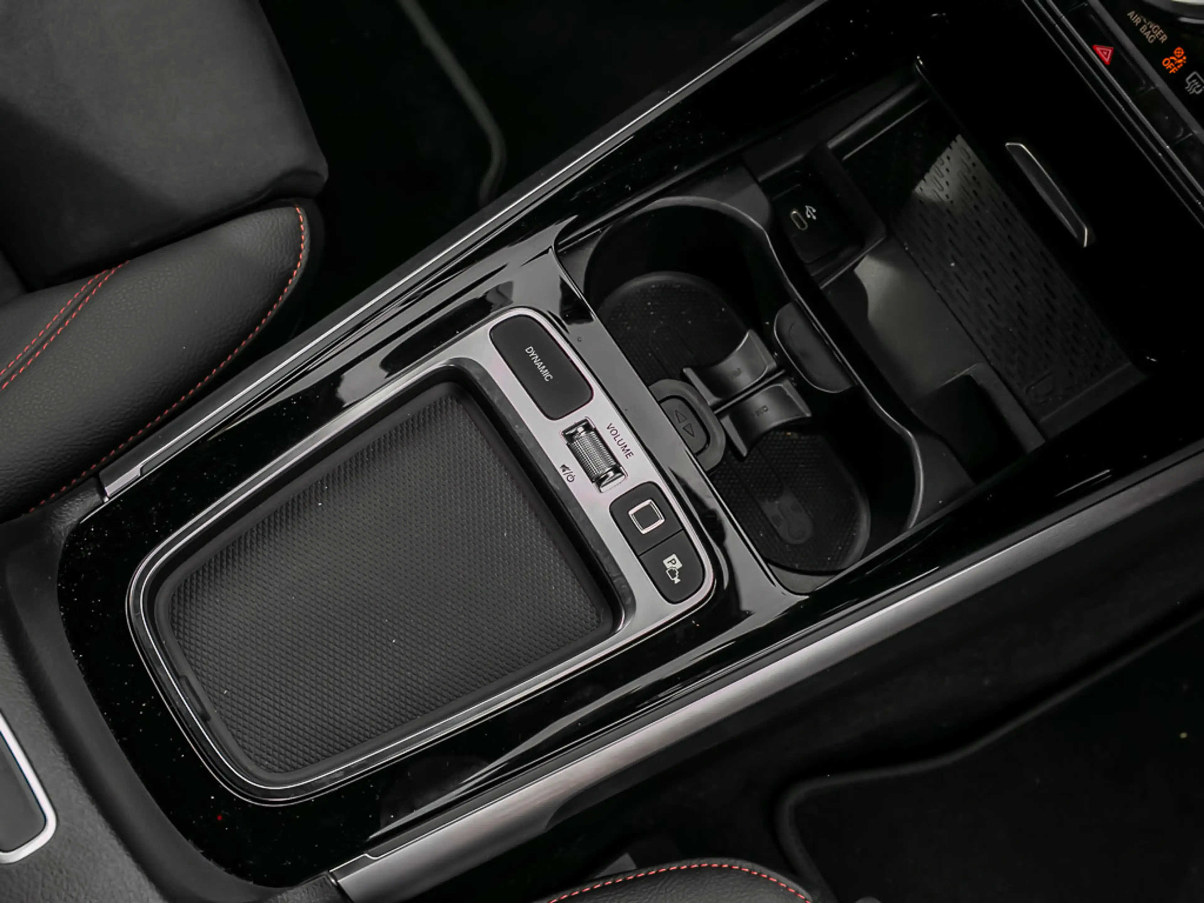 Mercedes-Benz EQB 250 + AMG Premium AHK Night Sitzhzg Kamera — photo 8
