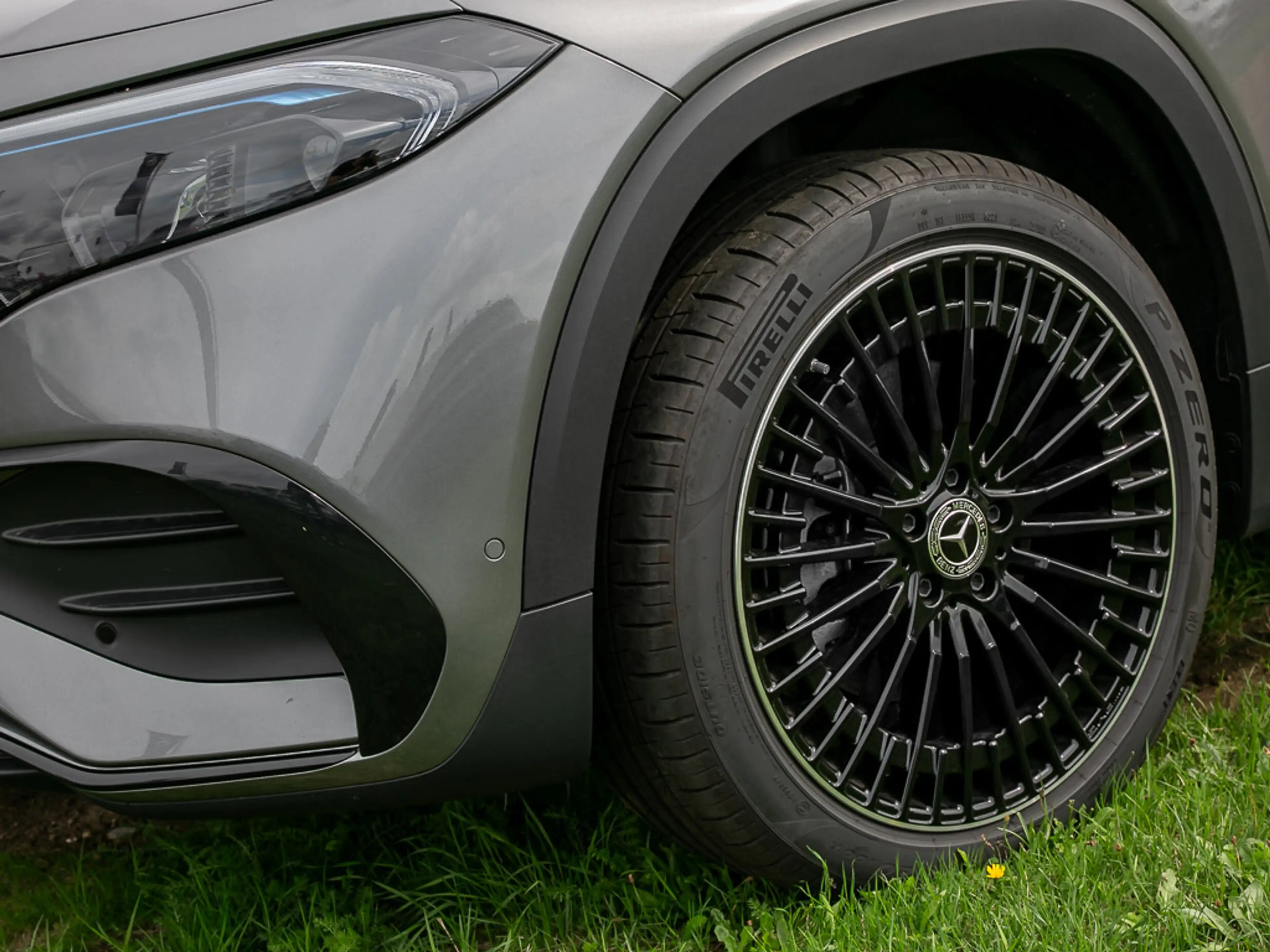 Mercedes-Benz EQB 250 + AMG Premium AHK Night Sitzhzg Kamera — photo 3