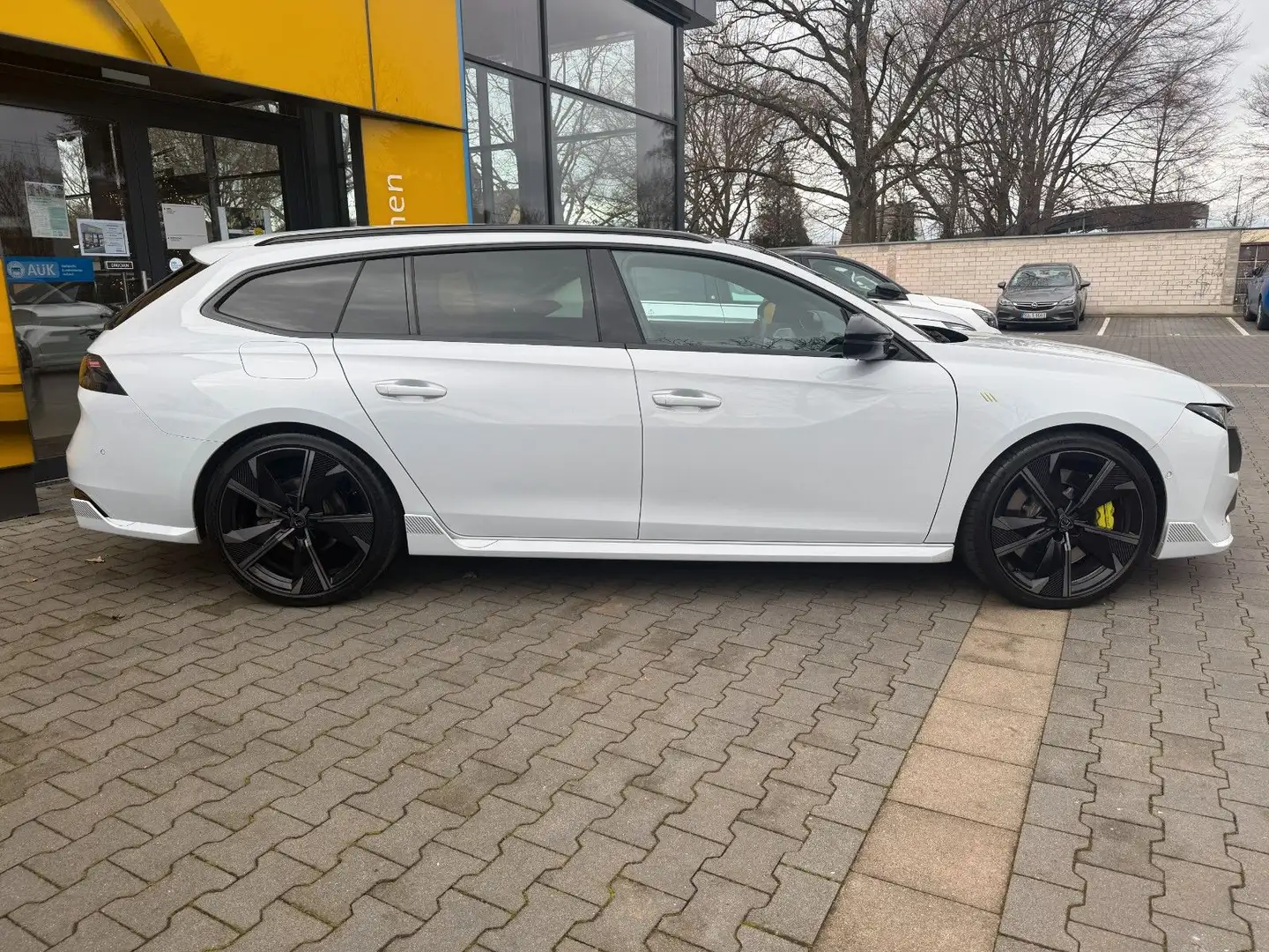 Peugeot 508 SW PSE Hybrid4 360,Navi,Panodach,Allrad,ACC Weiß - 2