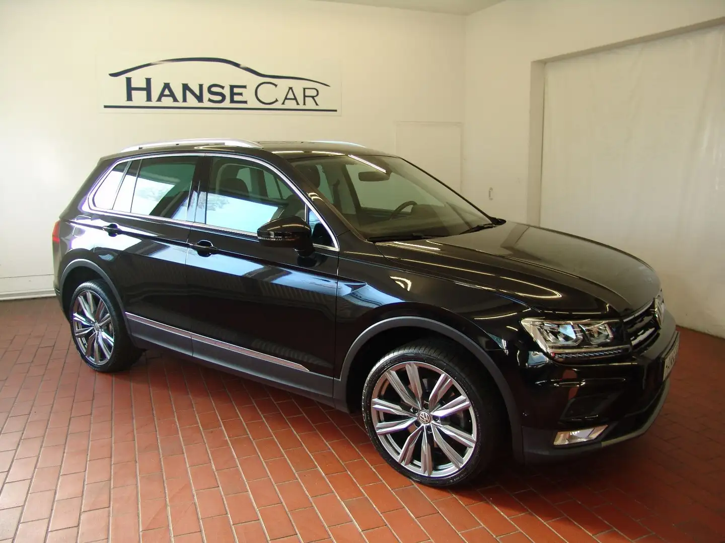 Volkswagen Tiguan 4Motion/Navi/LED/R.Kamera/Massage Noir - 1