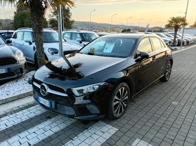 Mercedes-Benz A 250 A 250 e Automatic EQ-Power Business Extra