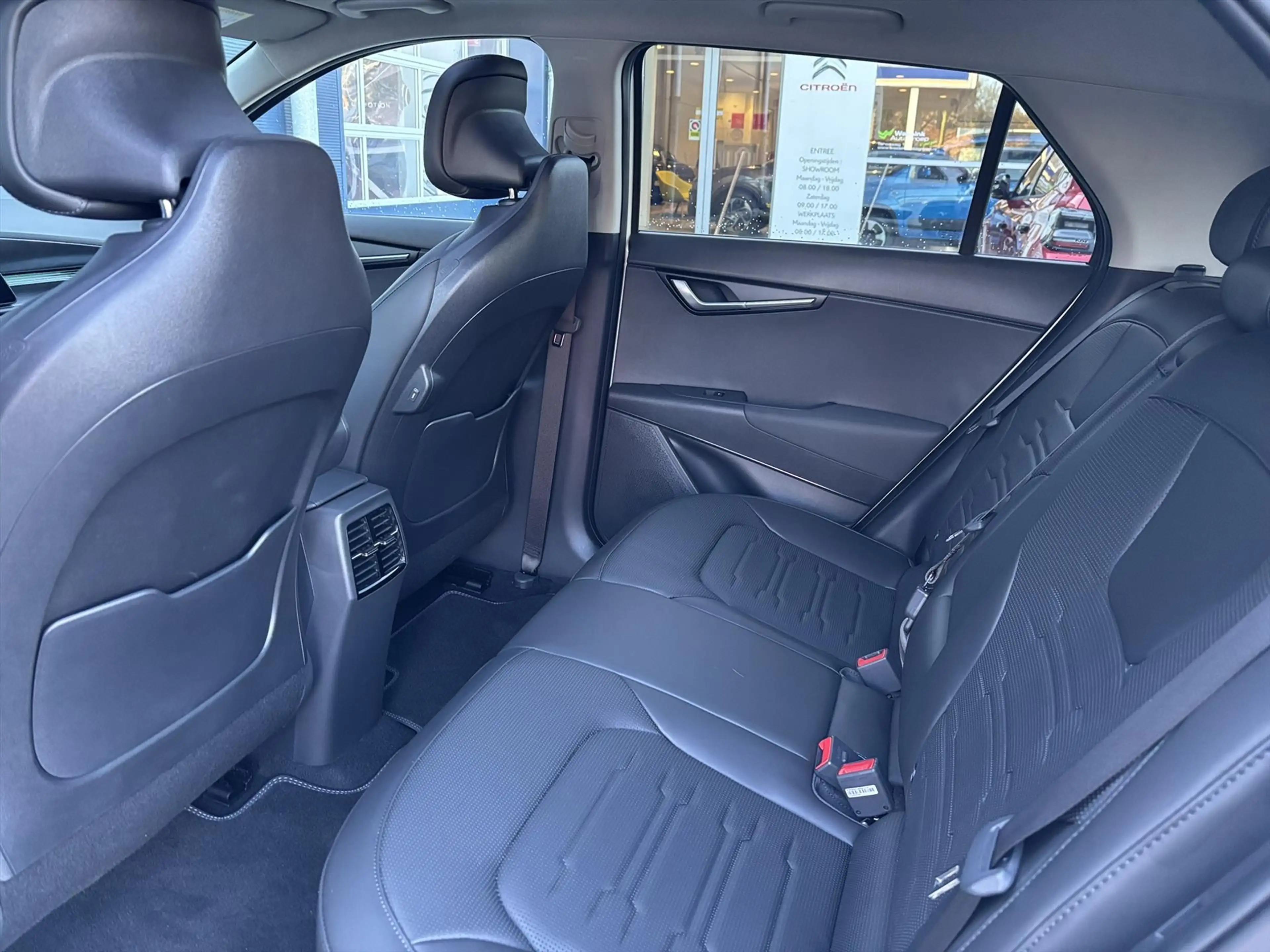 Kia e-Niro 64,8 kWh 204pk Edition Advanced | Stoel/Stuurverwa — photo 9