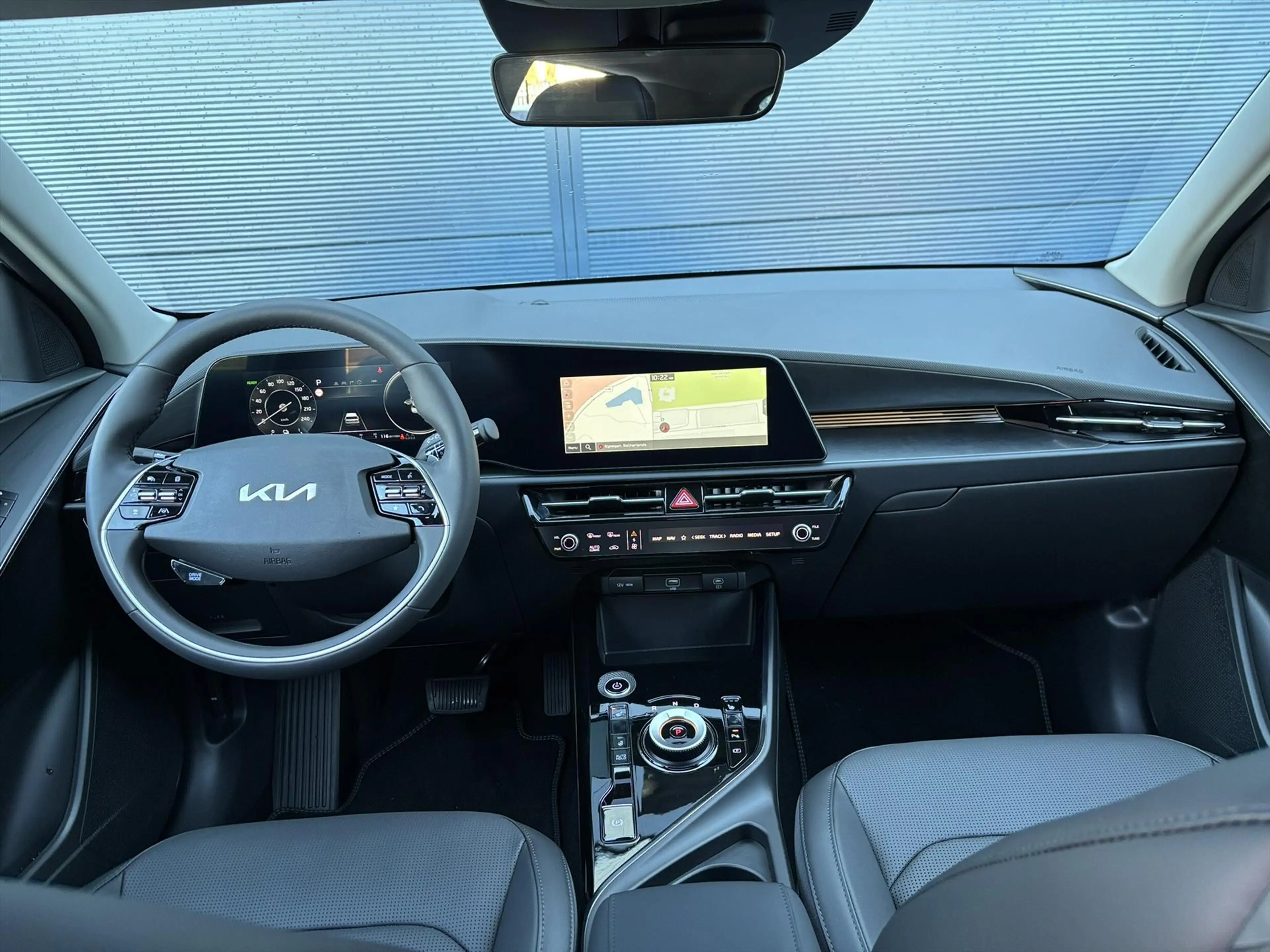 Kia e-Niro 64,8 kWh 204pk Edition Advanced | Stoel/Stuurverwa — photo 11