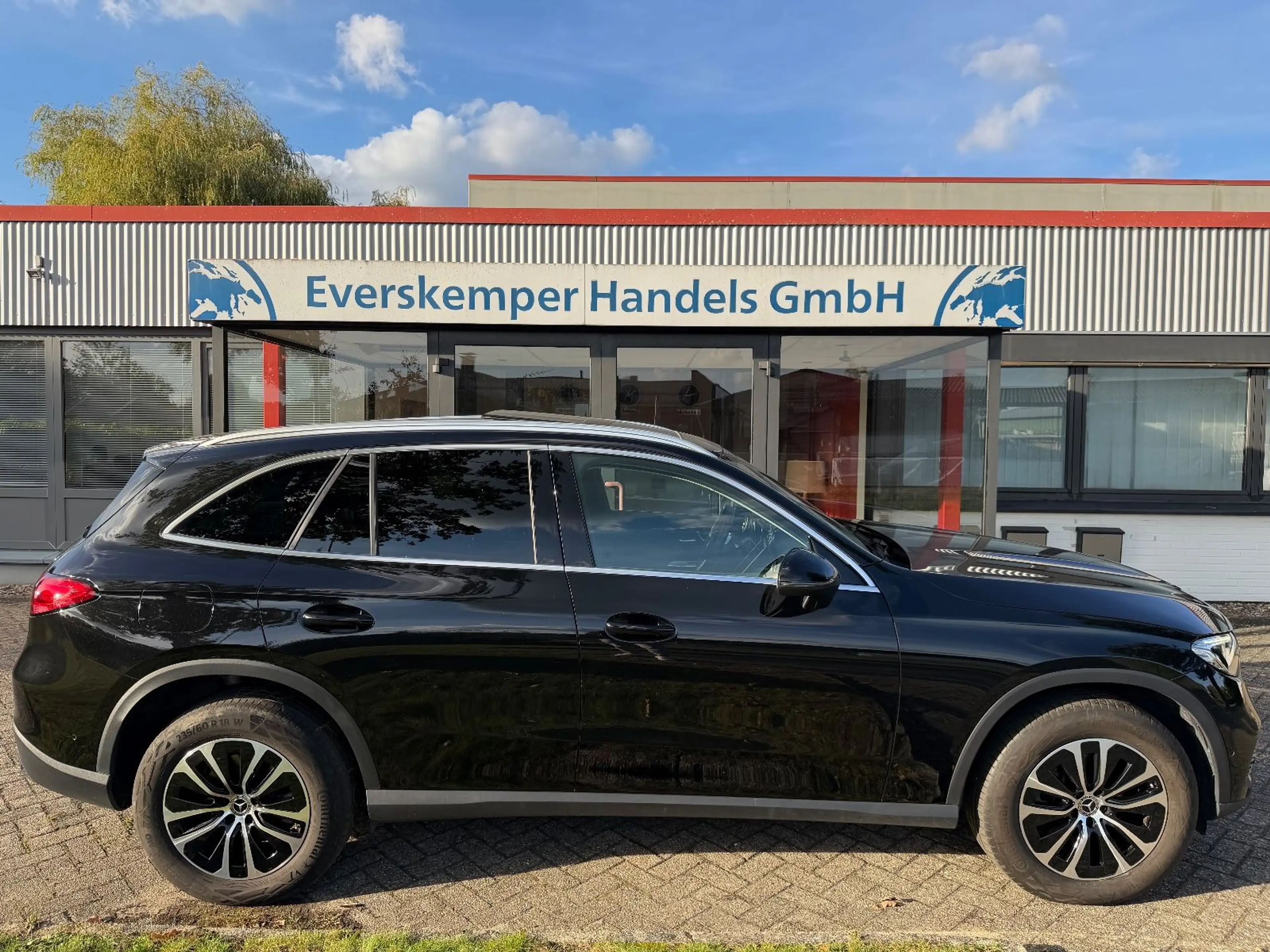 Mercedes-Benz GLC 220 d 4Matic /PANO/AHK/MEMORY — photo 4