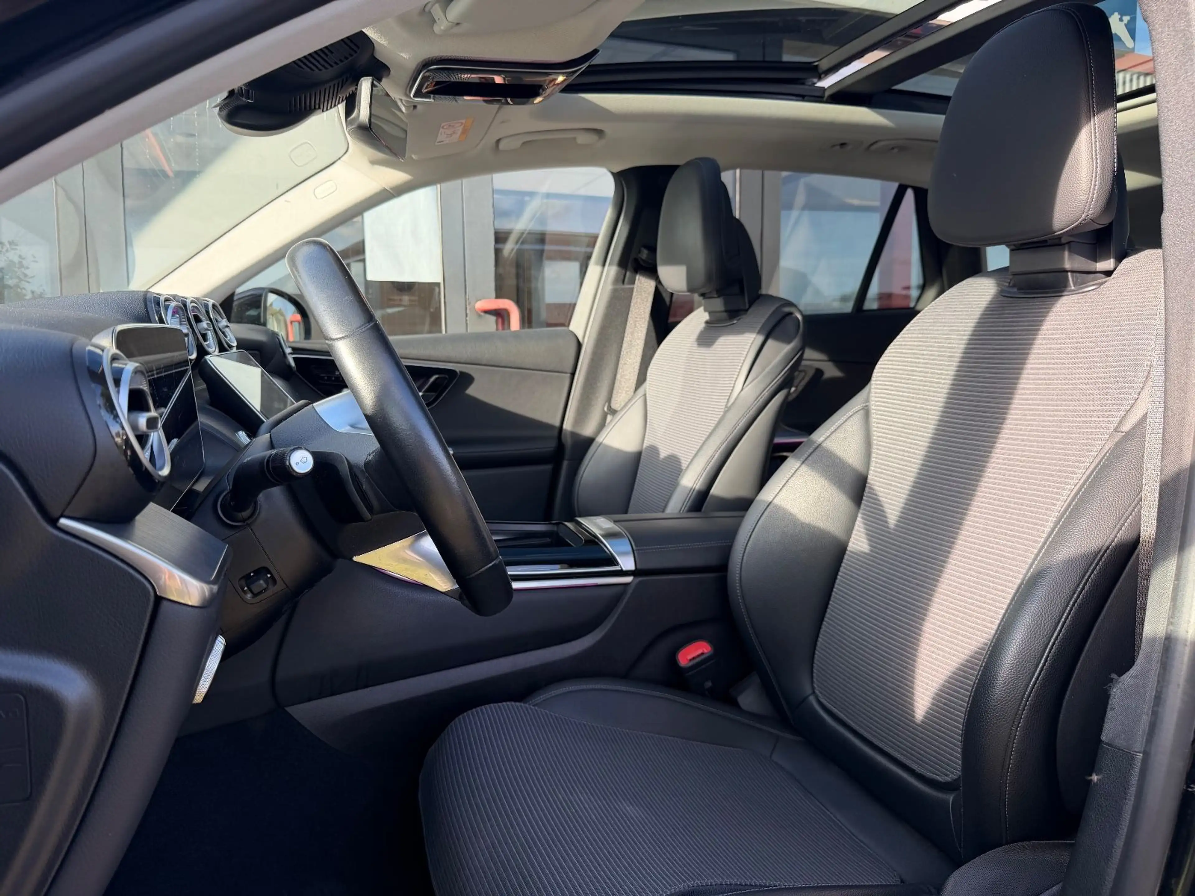 Mercedes-Benz GLC 220 d 4Matic /PANO/AHK/MEMORY — photo 11