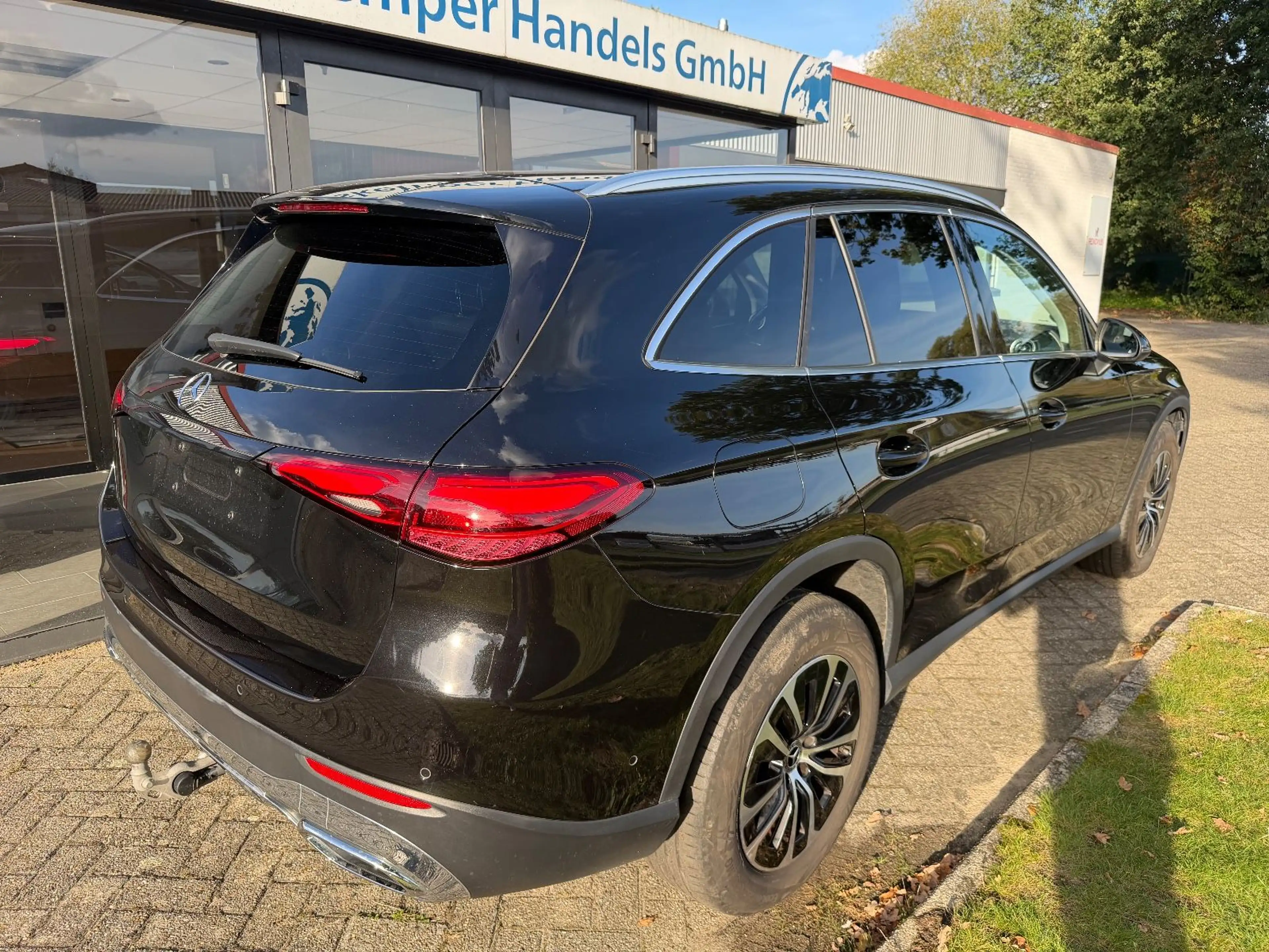Mercedes-Benz GLC 220 d 4Matic /PANO/AHK/MEMORY — photo 7
