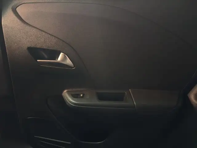 Opel Corsa view 13