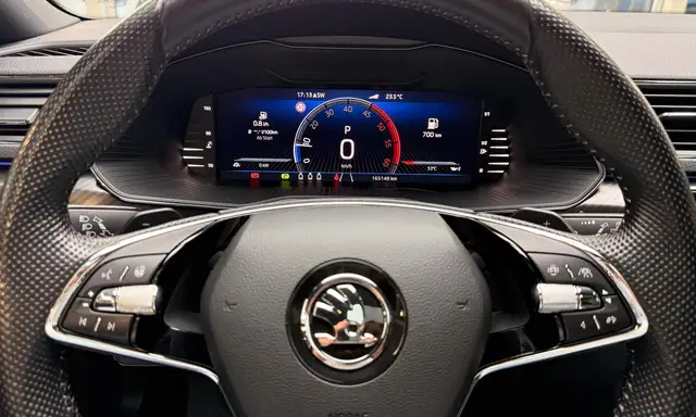 Skoda Superb view 14