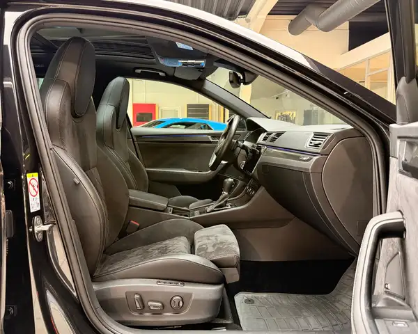 Skoda Superb view 23