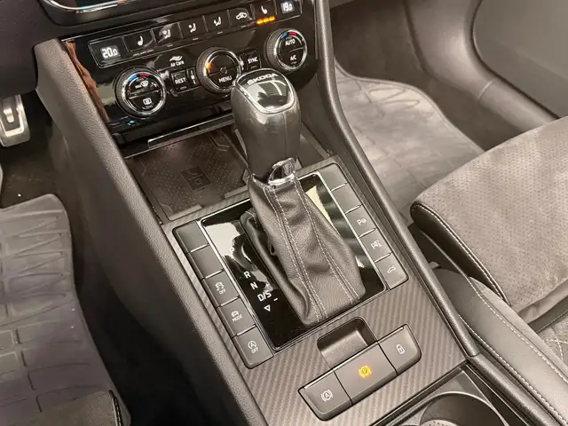 Skoda Superb view 21