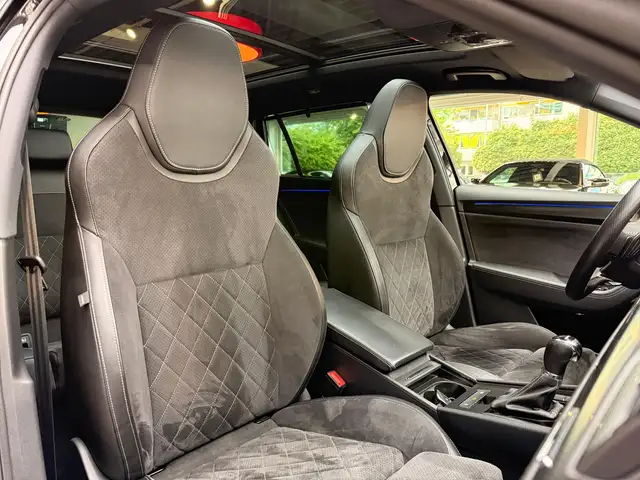 Skoda Superb view 24