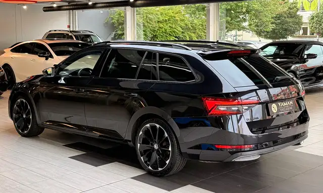 Skoda Superb view 8
