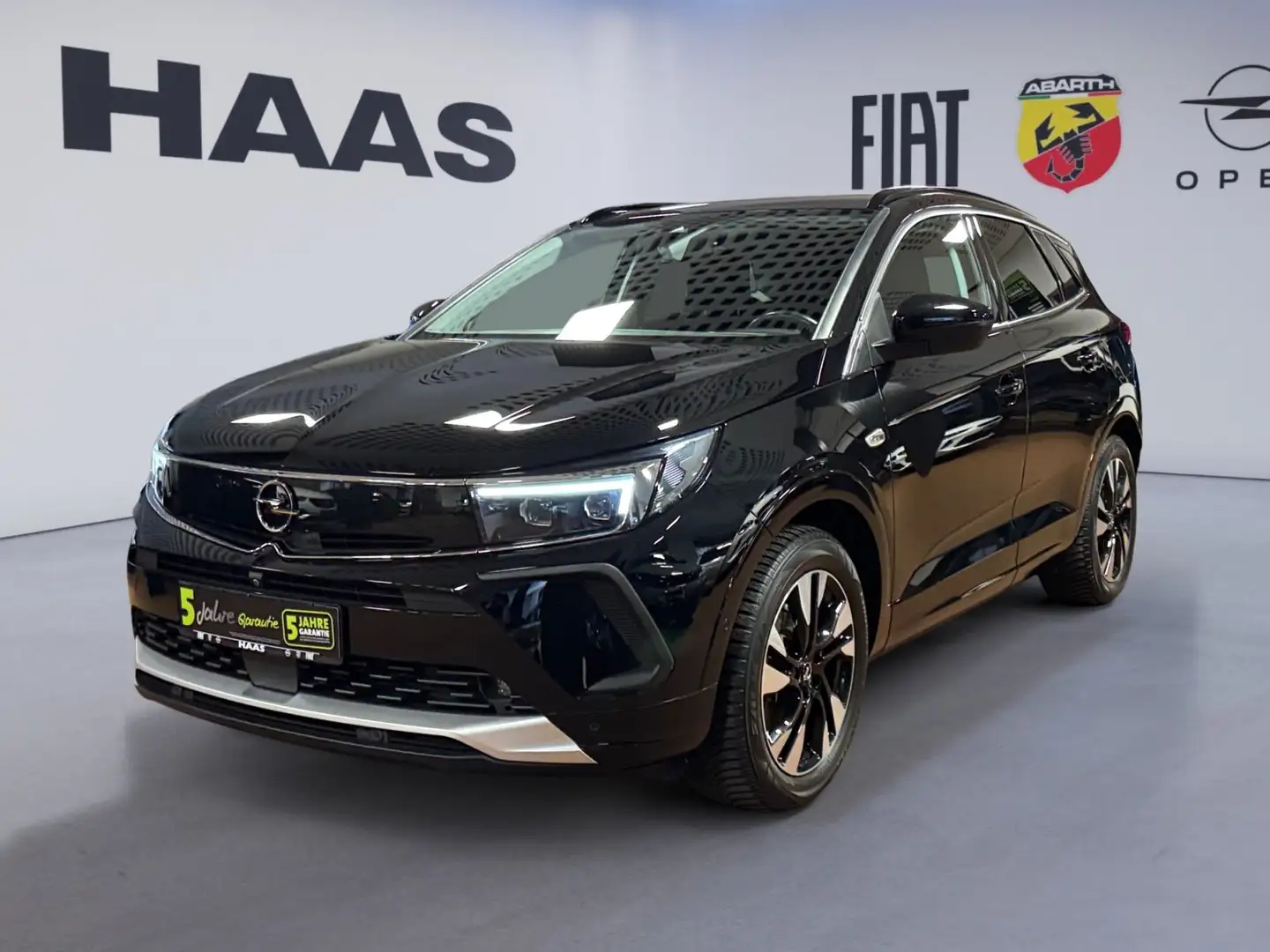 Opel Grandland 1.6 Turbo Ultimate Klimaautomatik, Navi Schwarz - 2