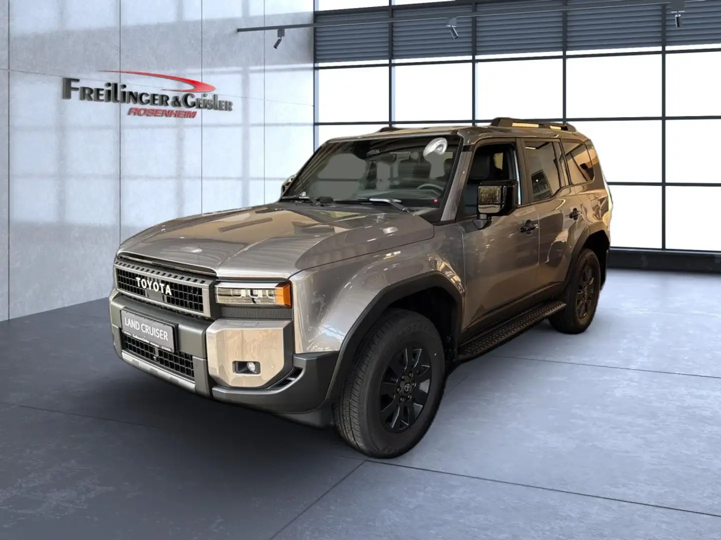 Toyota Land Cruiser 2024 Bronze - 2