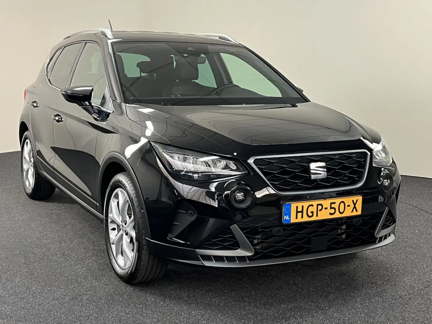SEAT Arona 1.0 TSI FR 81 KW / 110 PK Camera / Full Led / Appl Noir - 2
