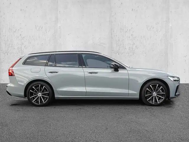 Volvo V60 view 5