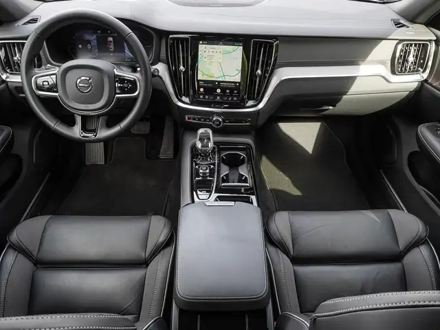 Volvo V60 view 11