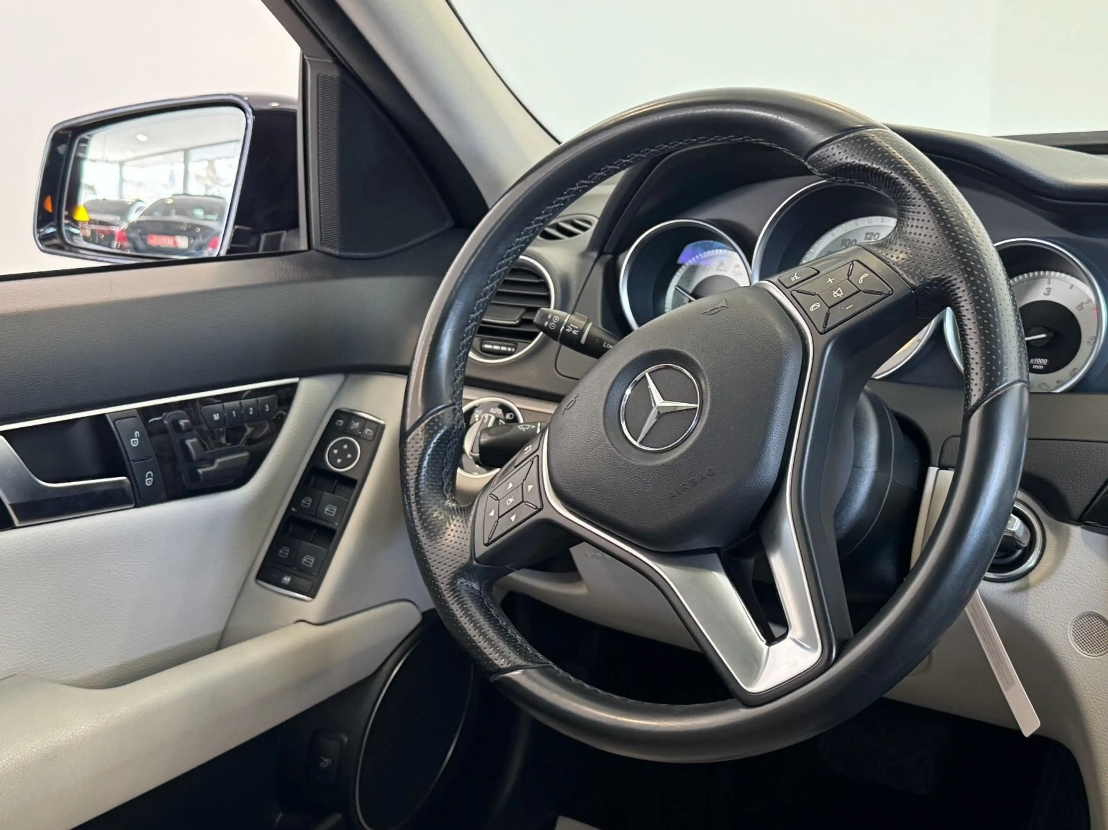 Mercedes-Benz C 350 CDI BlueEfficiency Avantgarde|SHD|MEM|DTR+ — photo 6