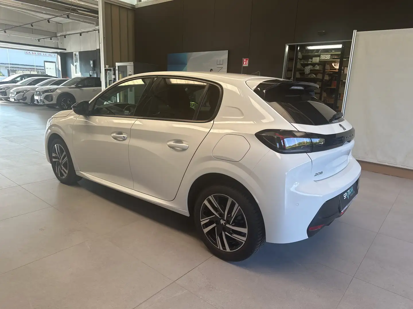 Peugeot 208 1.2 Puretech Allure Pack S&S 75cv Bianco - 2