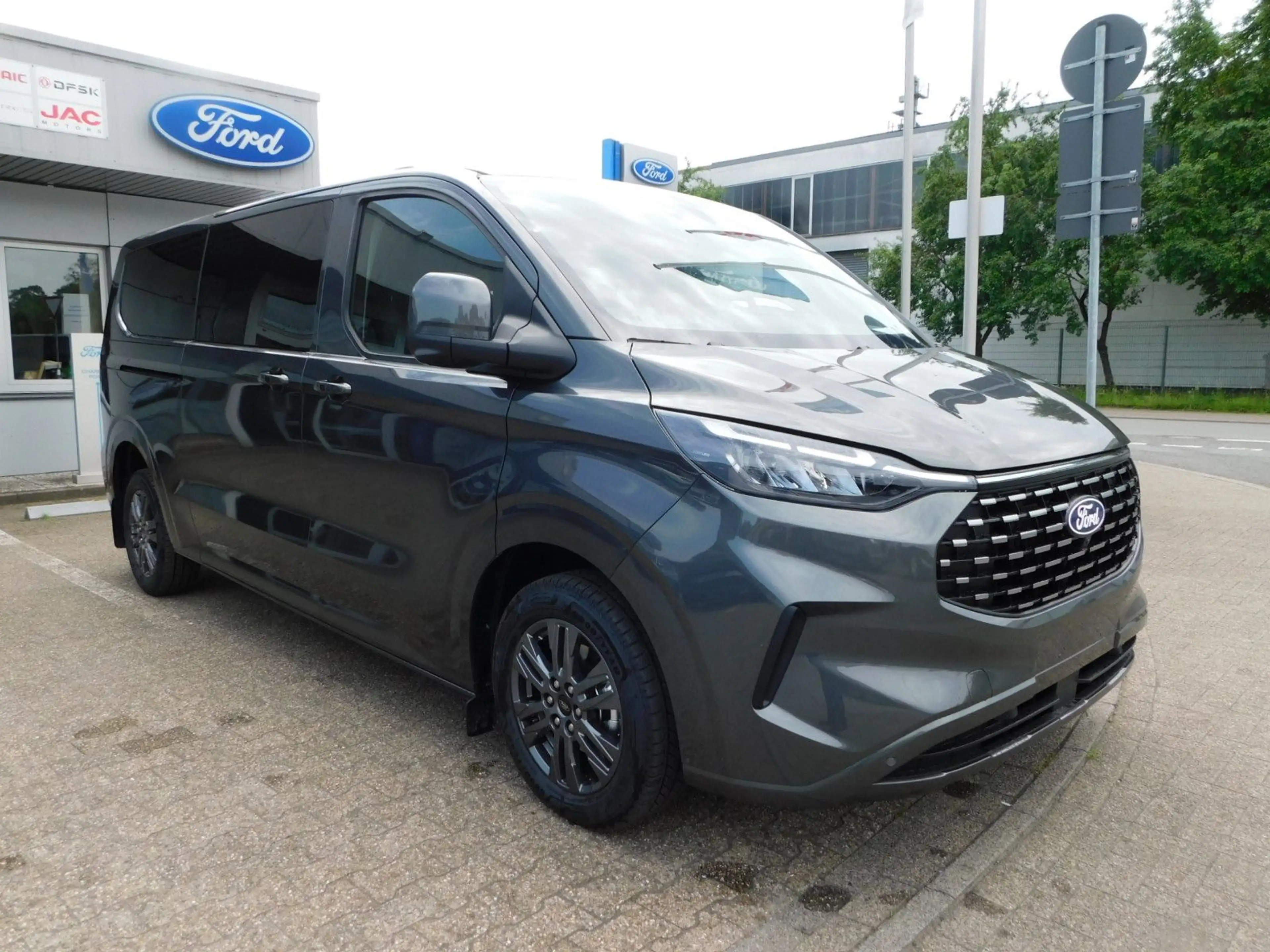 Ford Tourneo Custom 2.0 L2 Auto Titanium Allrad/Leder