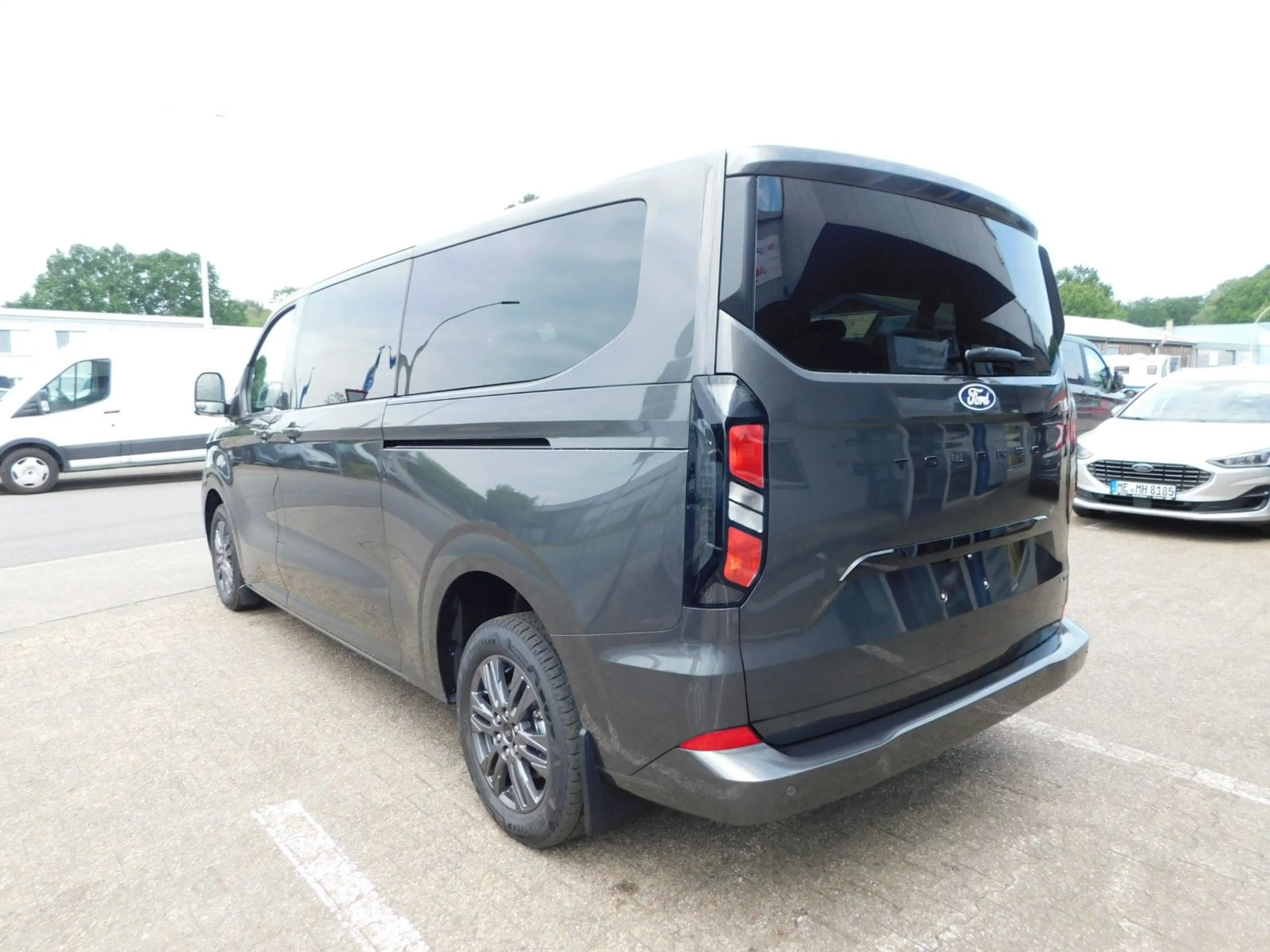 Ford Tourneo Custom 2.0 L2 Auto Titanium Allrad/Leder — photo 7