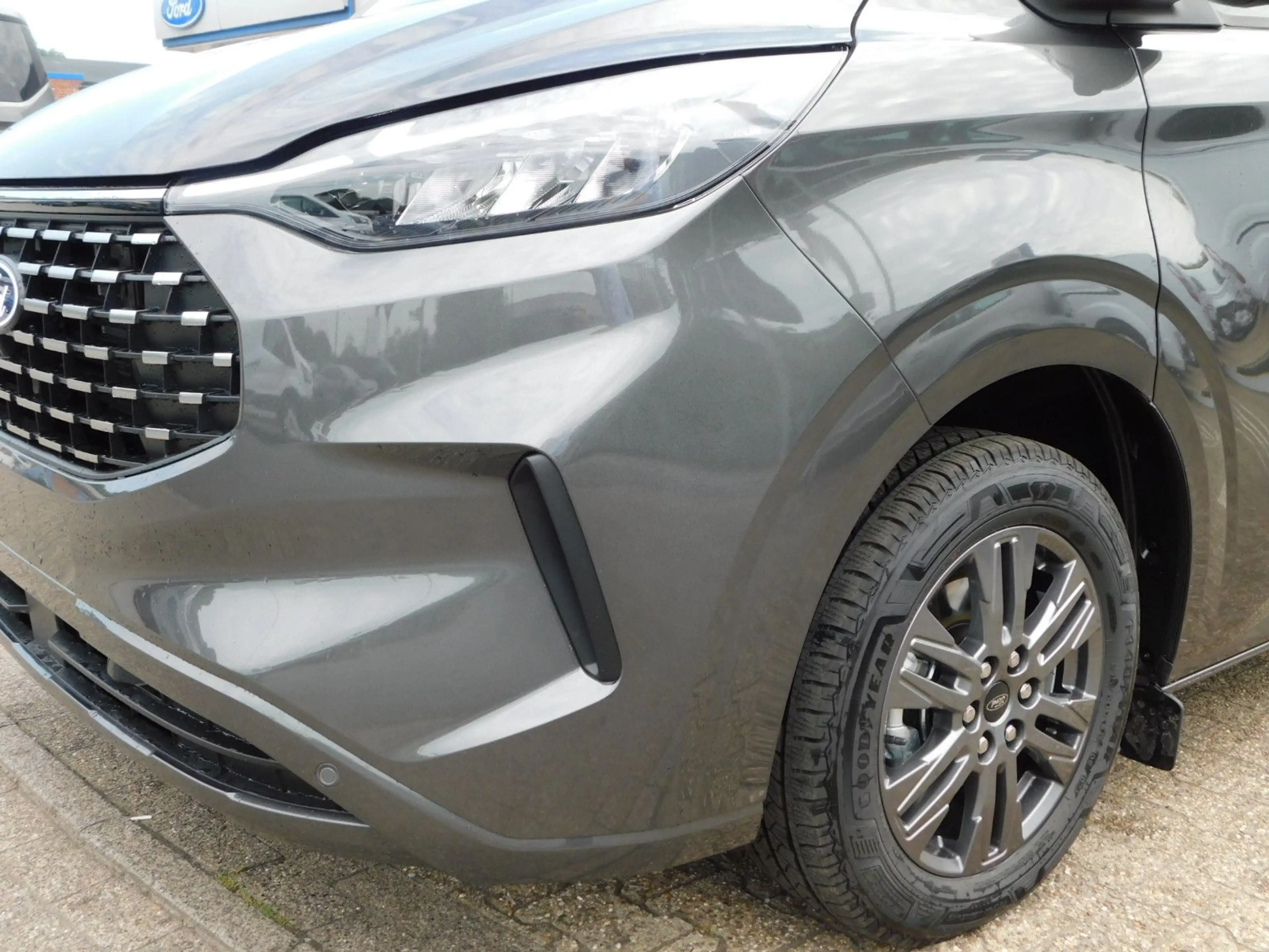 Ford Tourneo Custom 2.0 L2 Auto Titanium Allrad/Leder — photo 4