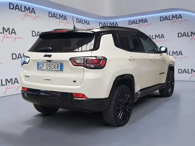 Jeep Compass view 5