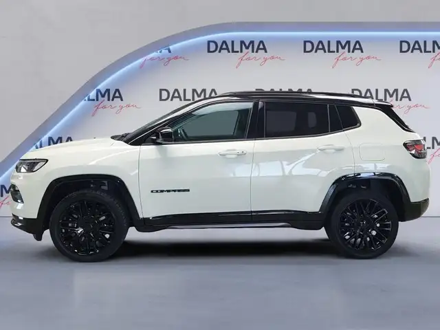 Jeep Compass view 2