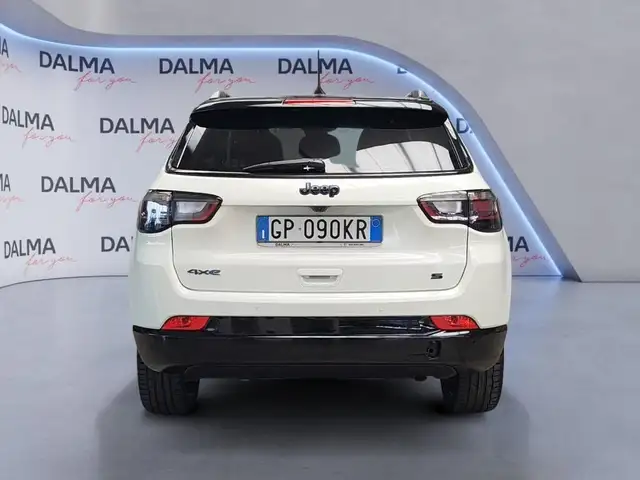 Jeep Compass view 4