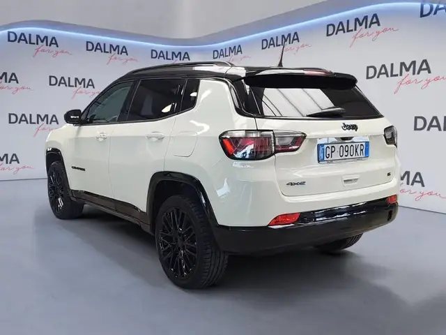 Jeep Compass view 3