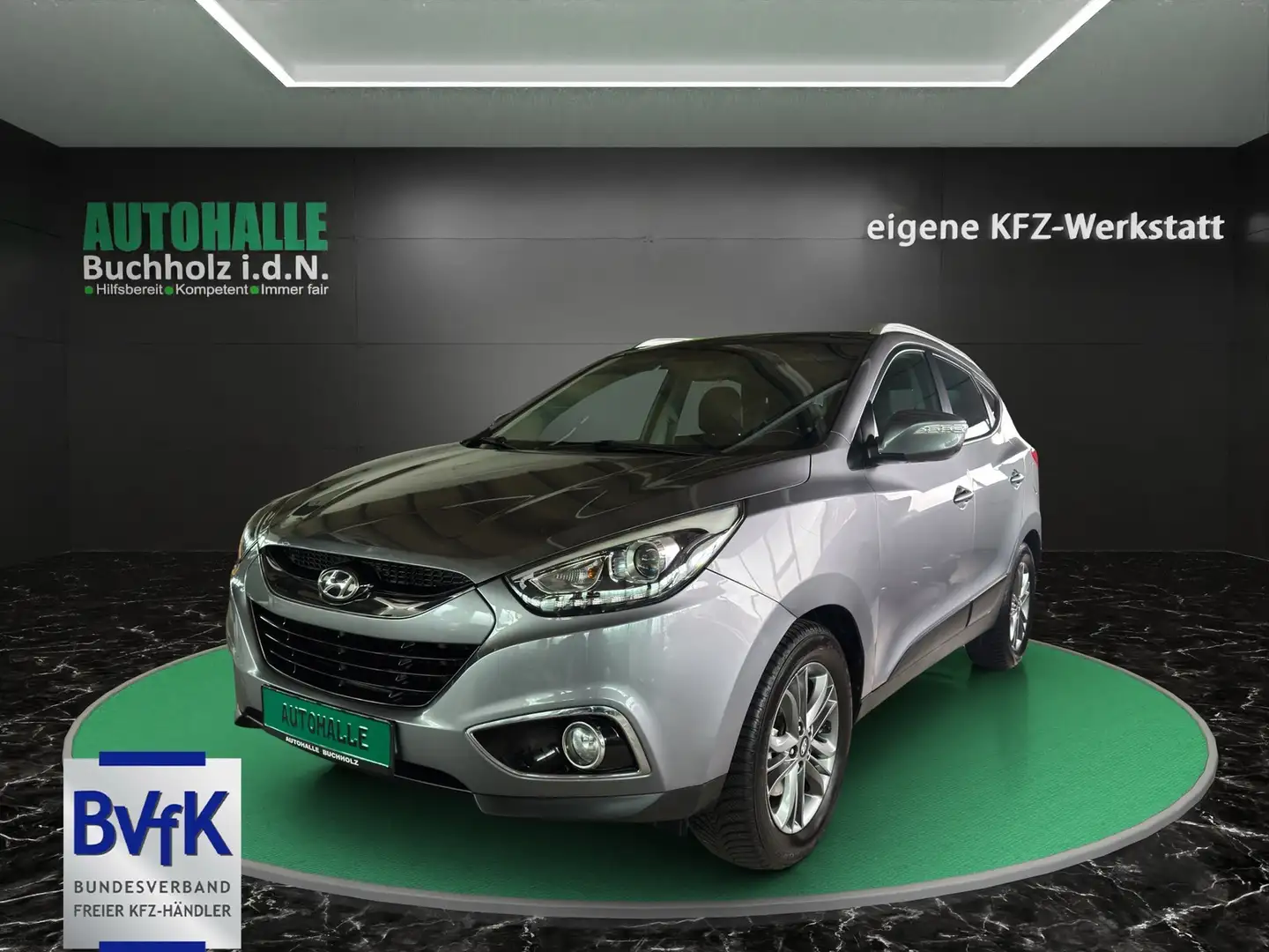 Hyundai iX35 ~LEDER~NAVI~R-KAMERA~AHK~ALLWETTERREIFEN~STH~PANO~ Gris - 1