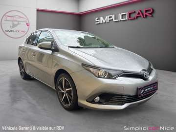 Auris Hybride 136h Collection