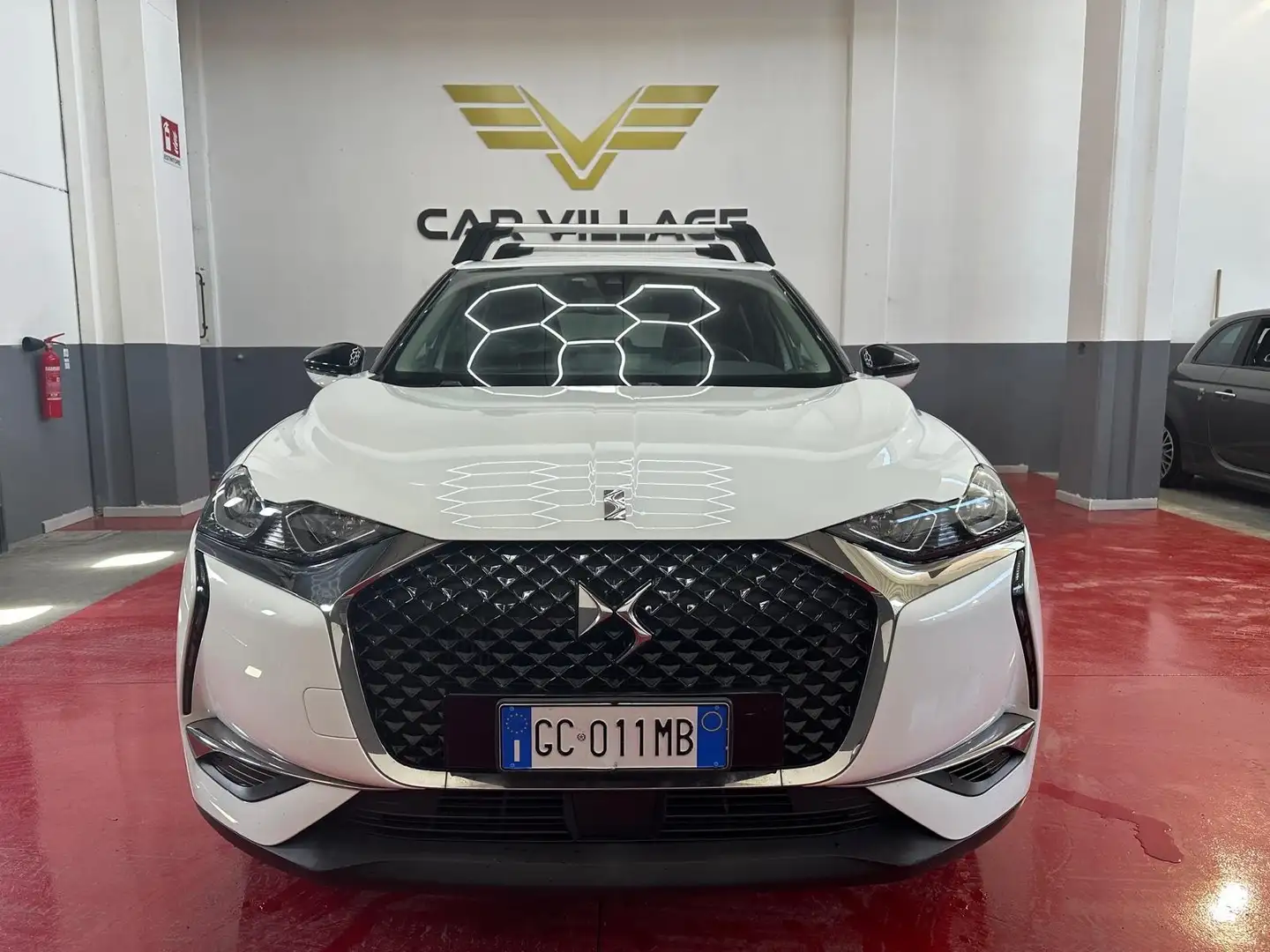 DS Automobiles DS 3 Crossback DS 3 Crossback PureTech 100 Performance Line Weiß - 1