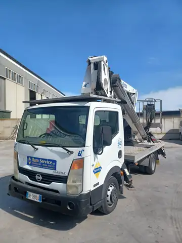 Nissan Cabstar F24 35.110/2 CON PIATTAFORMA AEREA 21MT