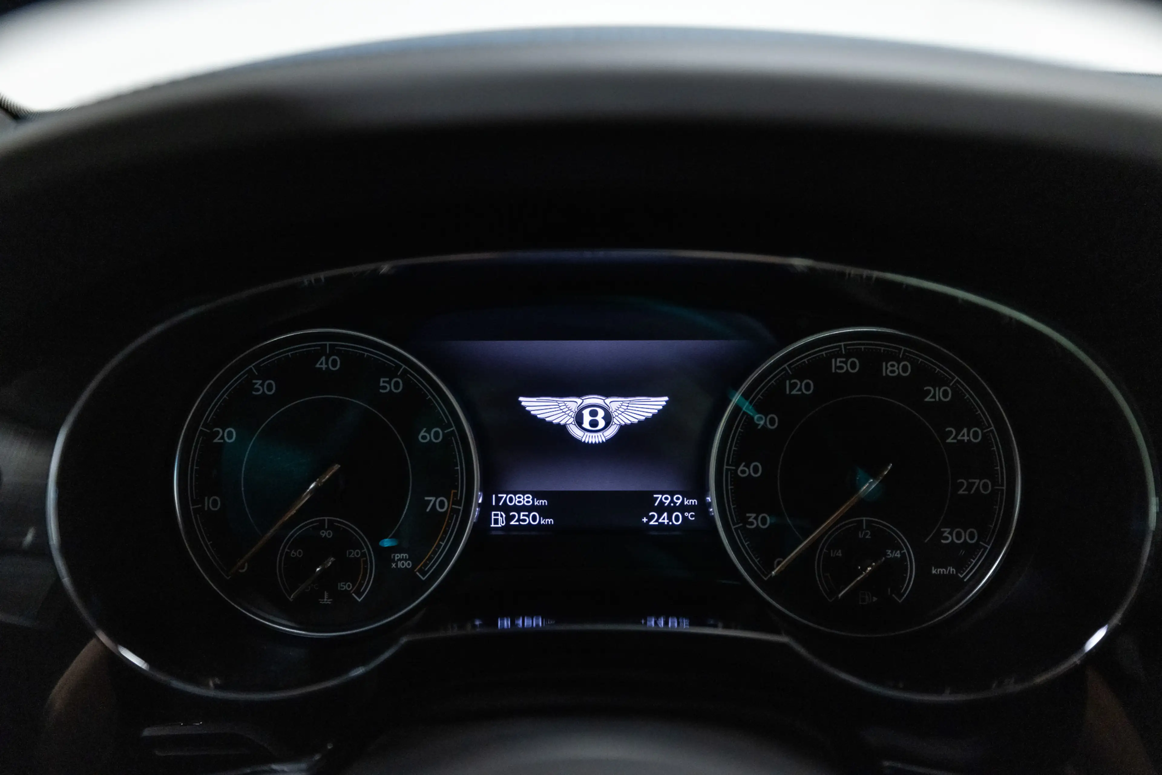 Bentley Bentayga 4.0 V8 Btw auto, (€ 115.528,93 Ex B.T.W) DEALER AU — photo 20