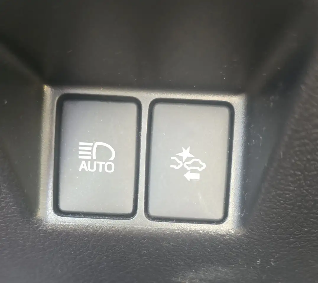 Toyota Yaris Yaris — photo 15