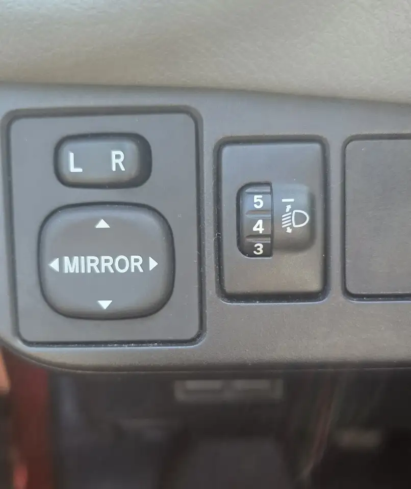 Toyota Yaris Yaris — photo 17