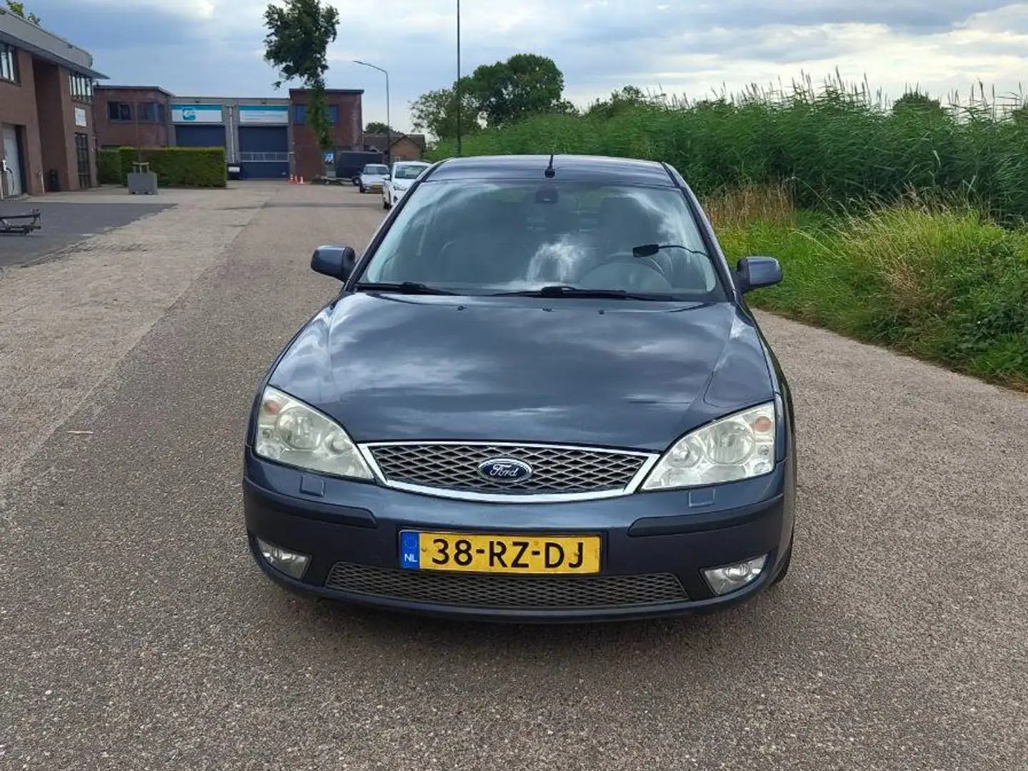 Ford Mondeo Mondeo 2.5 V6 Platinum Gris - 2