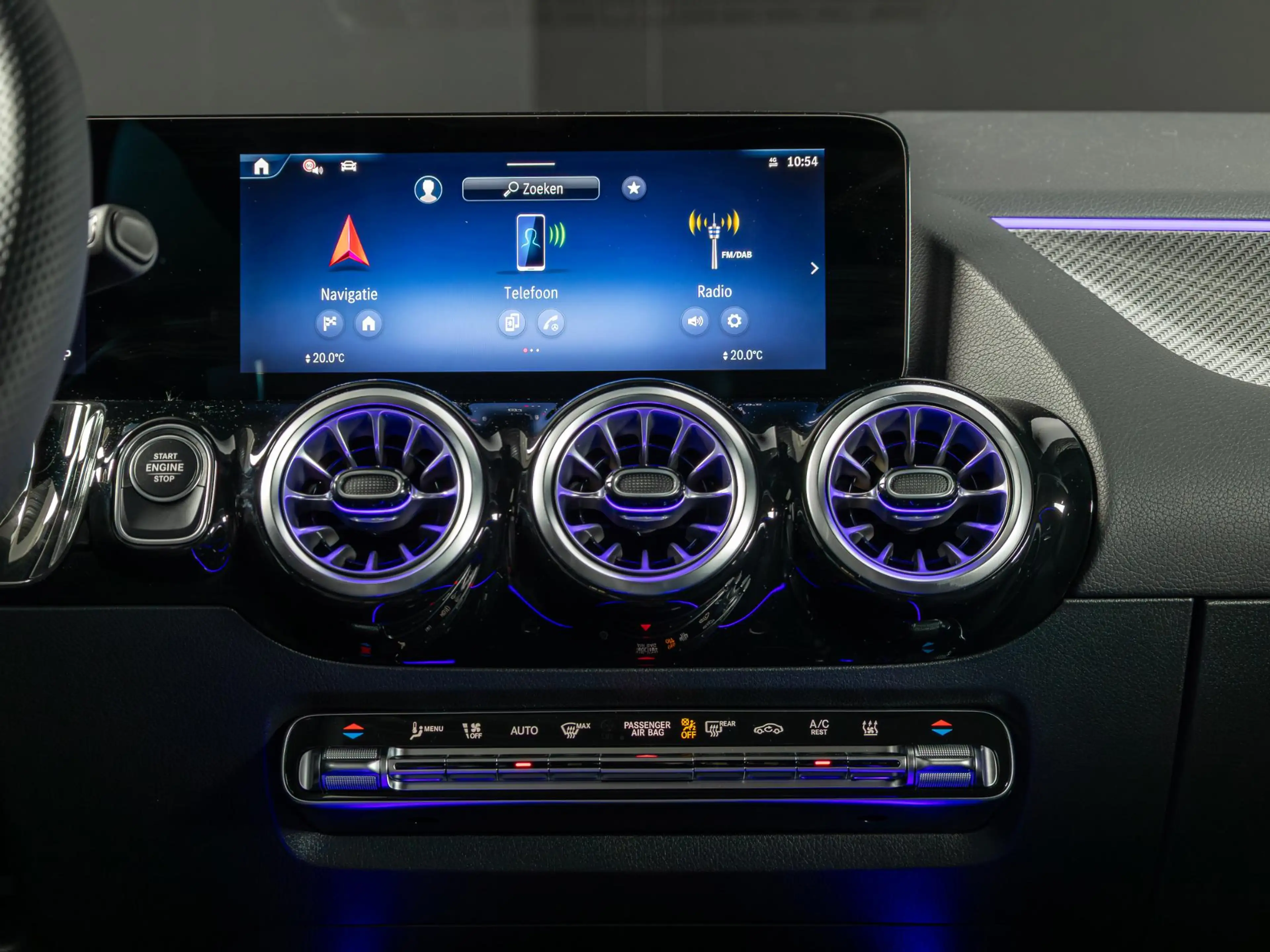 Mercedes-Benz GLA 250 e Business Solution AMG | Panorama dak — photo 14