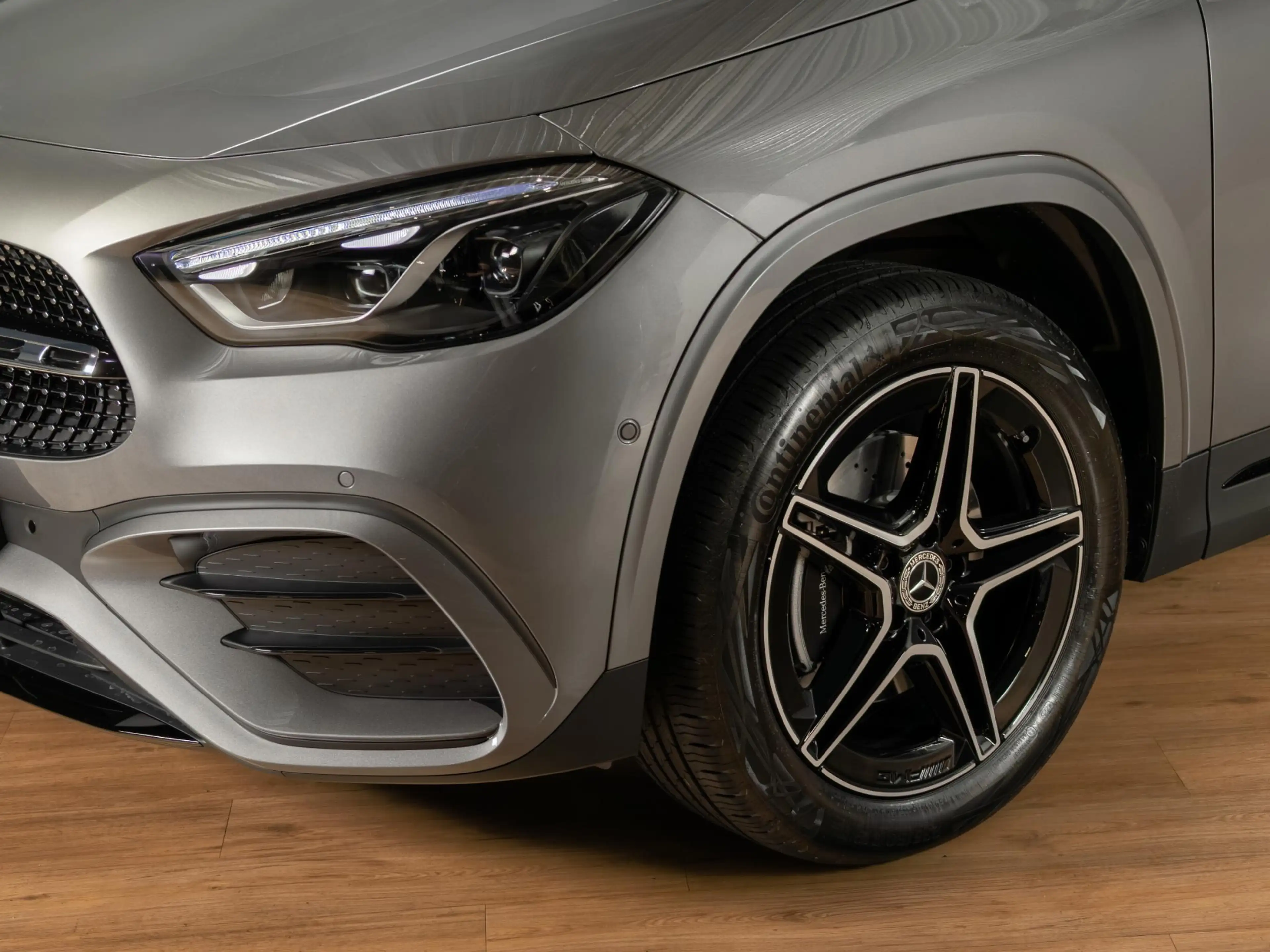 Mercedes-Benz GLA 250 e Business Solution AMG | Panorama dak — photo 6