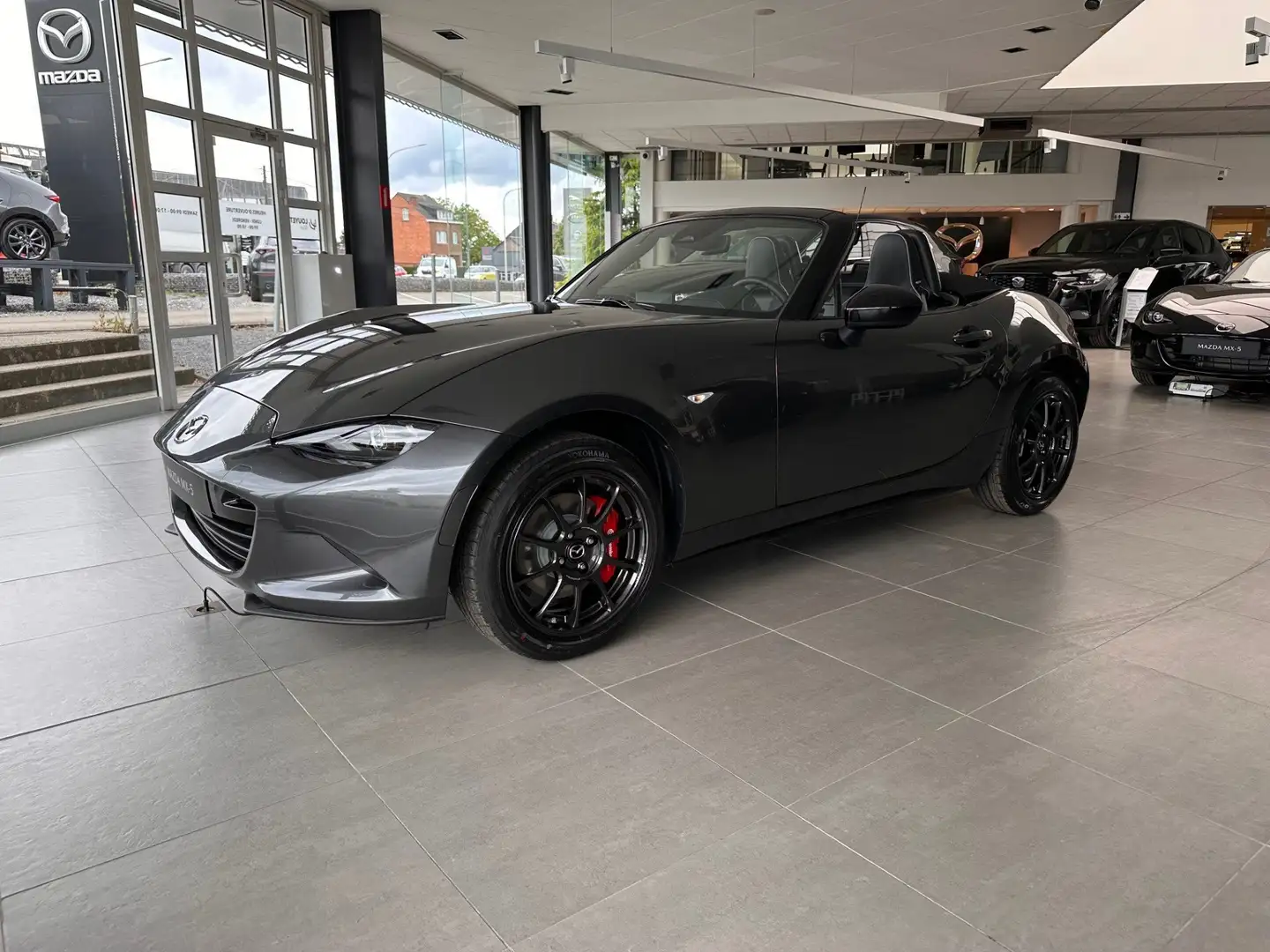 Mazda MX-5 1.5i Skyactiv-G Homura Grau - 1
