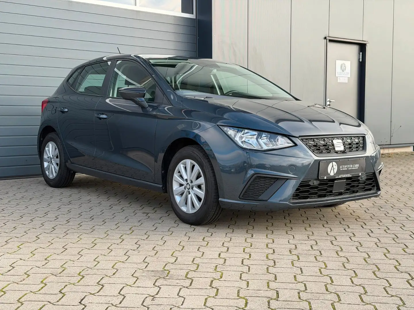 SEAT Ibiza Style 1.0 TSI *BEATS*PDC*SZHZG*R-KAM*LINK* Grau - 1