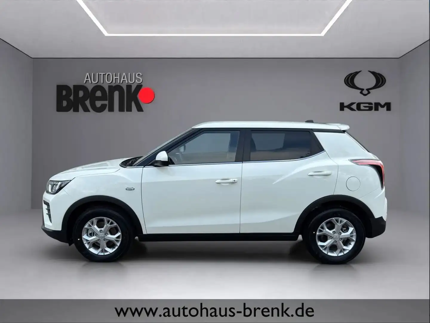 SsangYong Tivoli KGM Tivoli Nomad AT 1.5 2WD *LED/SHZ/RFK/APP/PDC* Weiß - 2