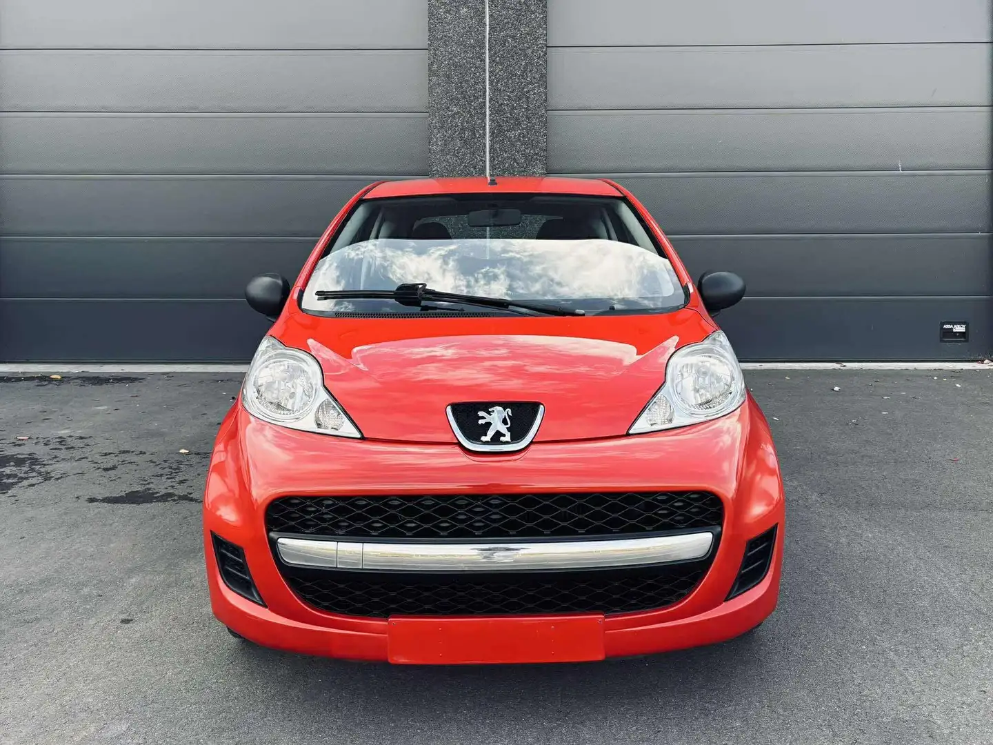 Peugeot 107 1.0i Urban - 2