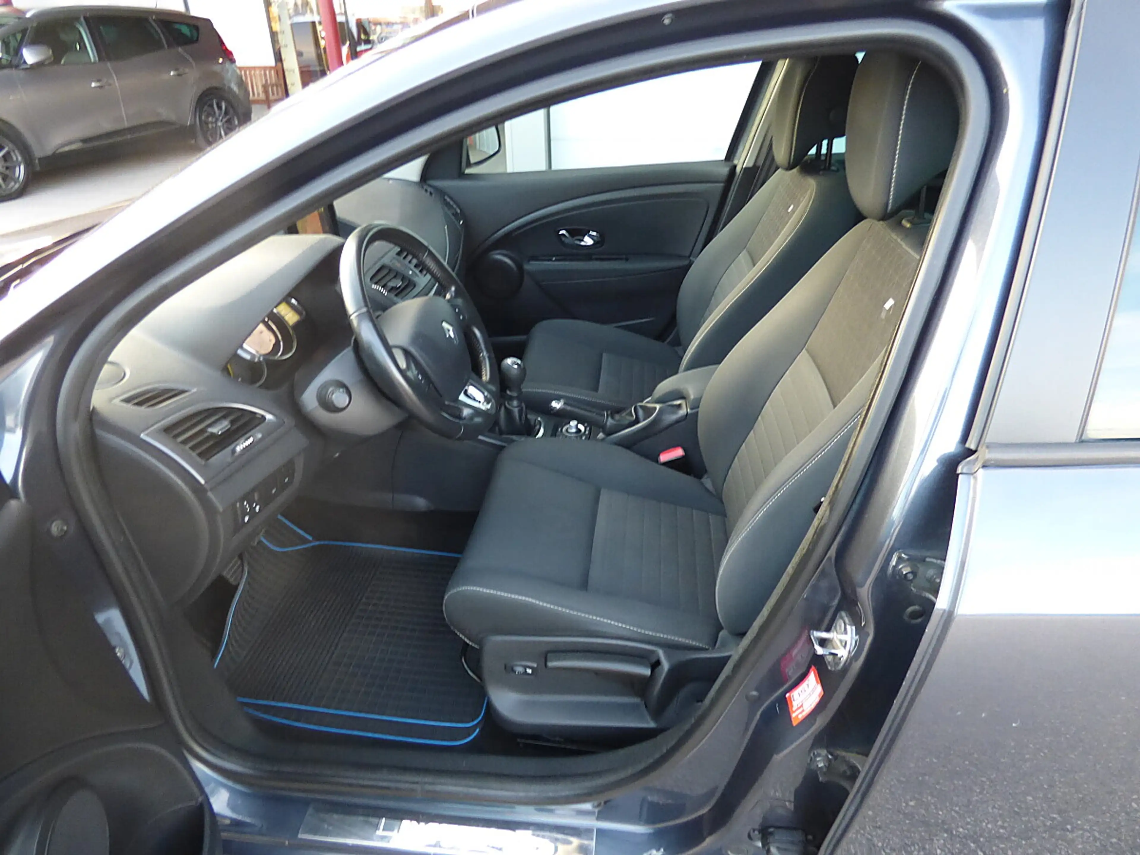 Renault Megane Mégane Grandtour Limited Energy dCi 110 8-fach/... — photo 7